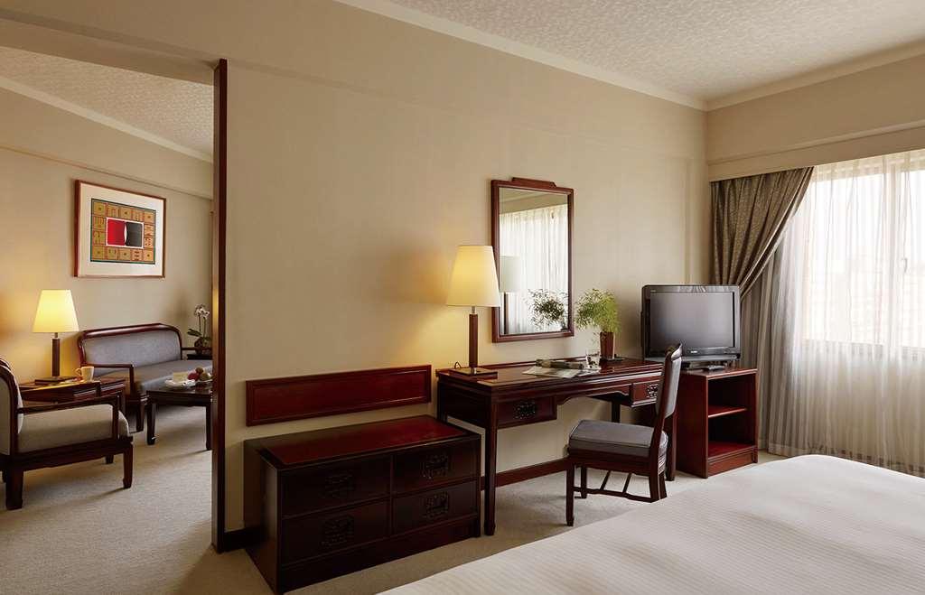 The Howard Plaza Hotel Taipei Quarto foto A room at the hotel